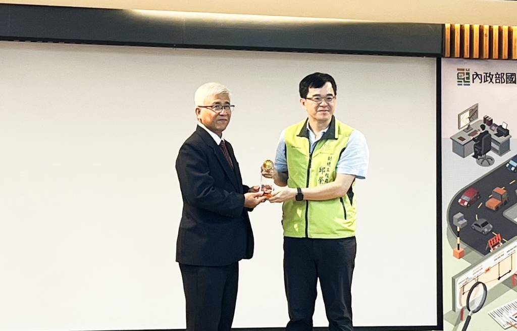 南市工務局獲評績優機關  少重複開挖多道路安全 ! 「道路挖掘管理系統」大受好評
