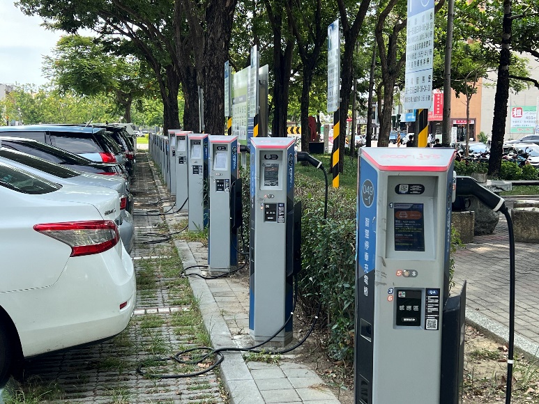 台南智慧停車系統獲AI應用卓越獎 黃偉哲盼善用科技推動城市治理